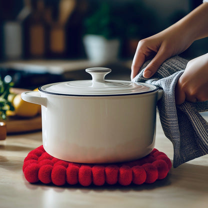 MODWOOL Felt Ball Round 8" Trivet - Heart