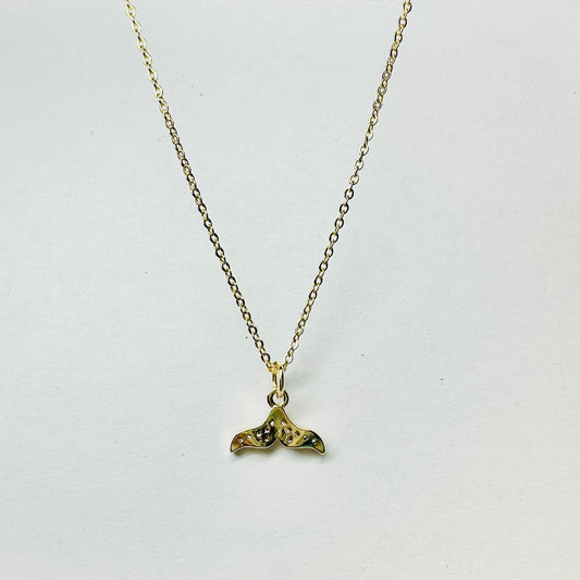 18K gold chain with 18K whale's tail charm